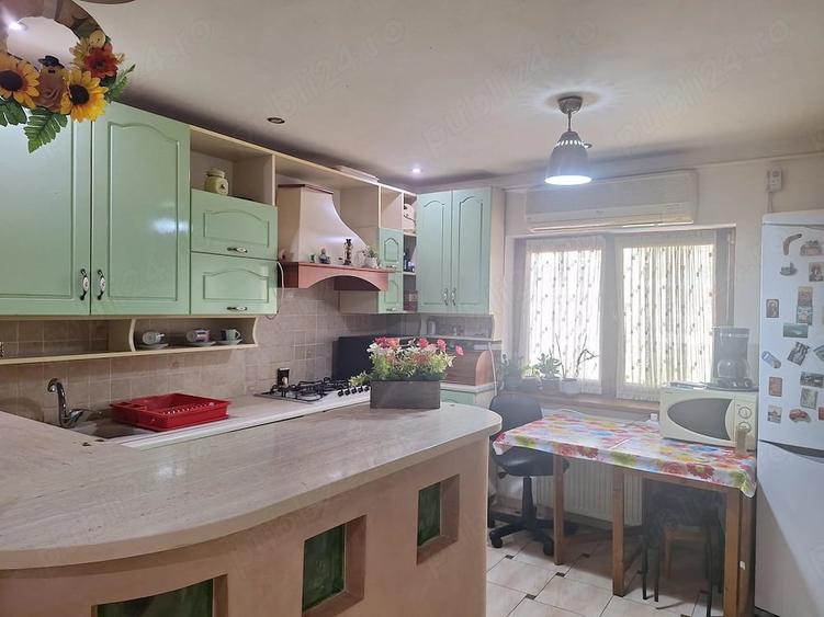 Apartament cu 3 camere decomandat în Nord