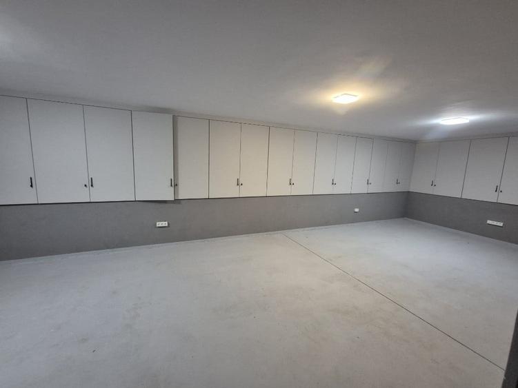 Casă cu 8 camere cu Teren 100 Mp în Parcul Carol