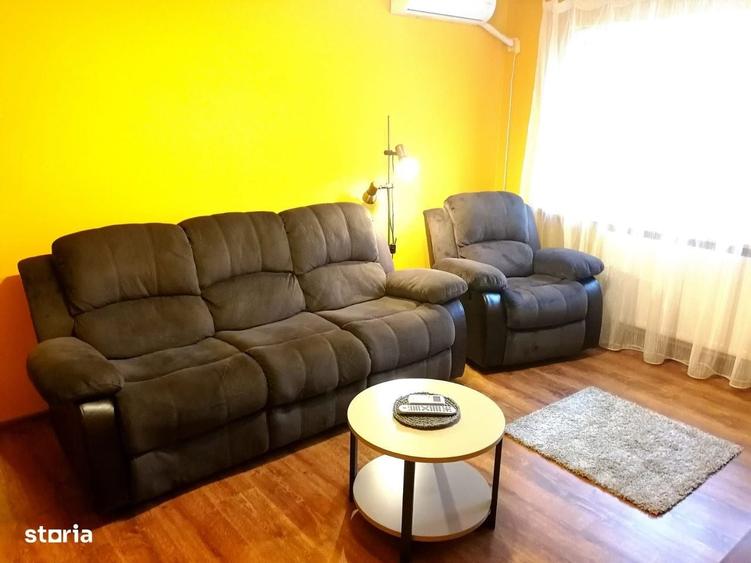 Apartament cu 3 camere decomandat, mobilat în Podu Roș