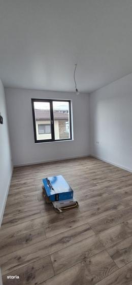 Casă cu 4 camere în Dudu