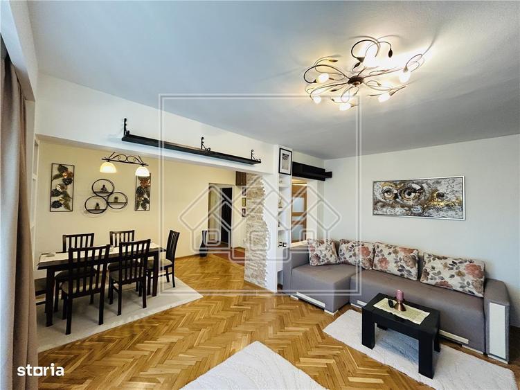Apartament cu 3 camere în Calea Dumbrăvii