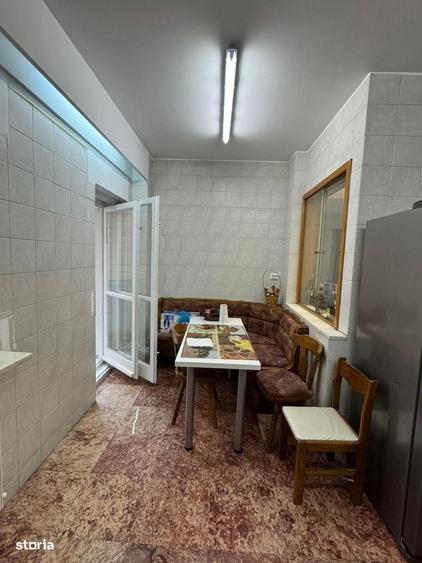 Apartament cu 4 camere în Kiseleff