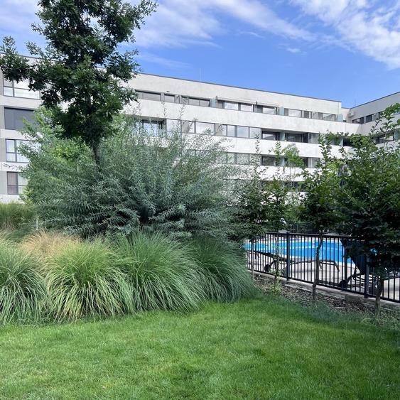 Apartament cu 3 camere semidecomandat în Străulești