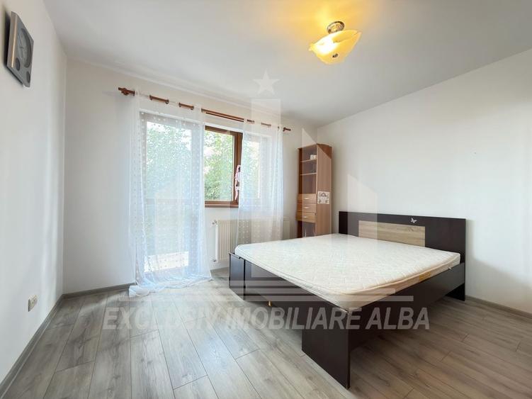 Apartament cu 3 camere decomandat în Cetate