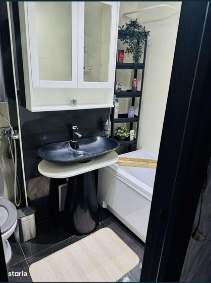 Apartament cu 2 camere semidecomandat în Balta Albă