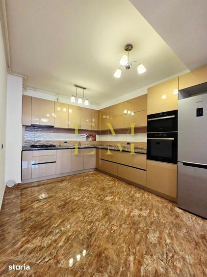 Apartament cu 3 camere în Tractorul
