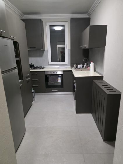 Apartament cu 2 camere decomandat în 1 Mai