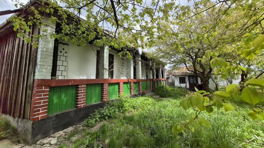 Casă cu 4 camere în Central