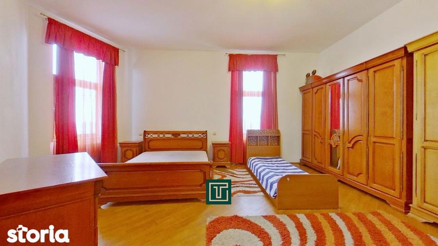 Apartament cu 3 camere decomandat, mobilat în Central