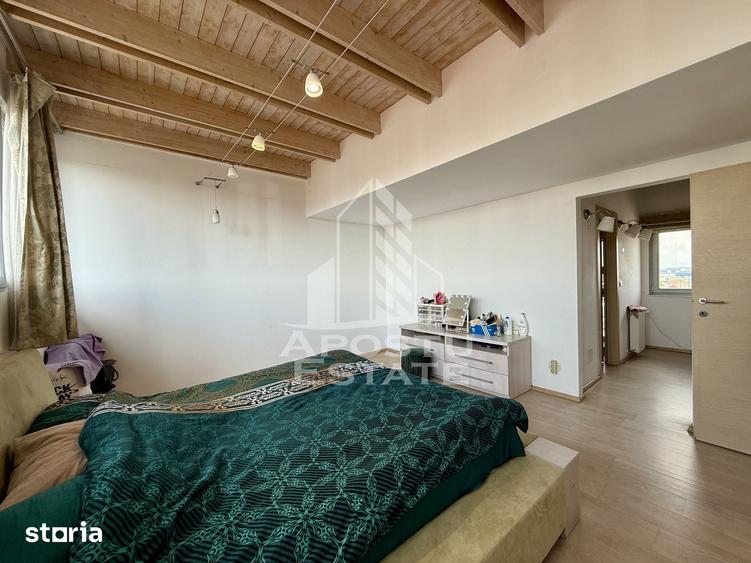 Apartament cu 4 camere decomandat în Complex Studențesc