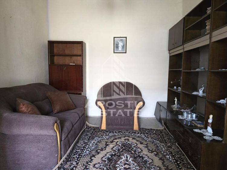 Casă cu 5 camere cu Teren 1620 Mp în Central