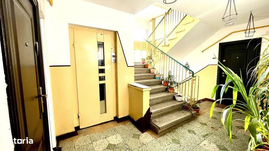 Apartament cu 2 camere decomandat în Palat