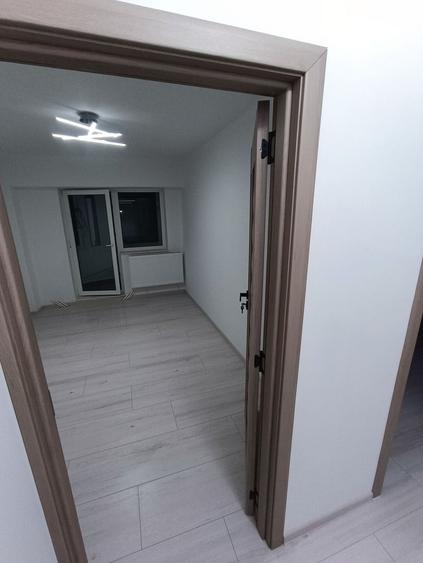Apartament cu 3 camere decomandat în Stadion