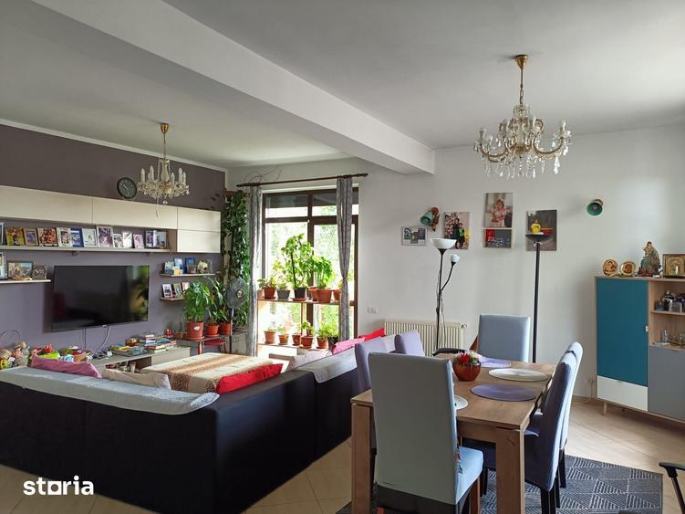 Casă cu 4 camere cu Teren 250 Mp în Crevedia