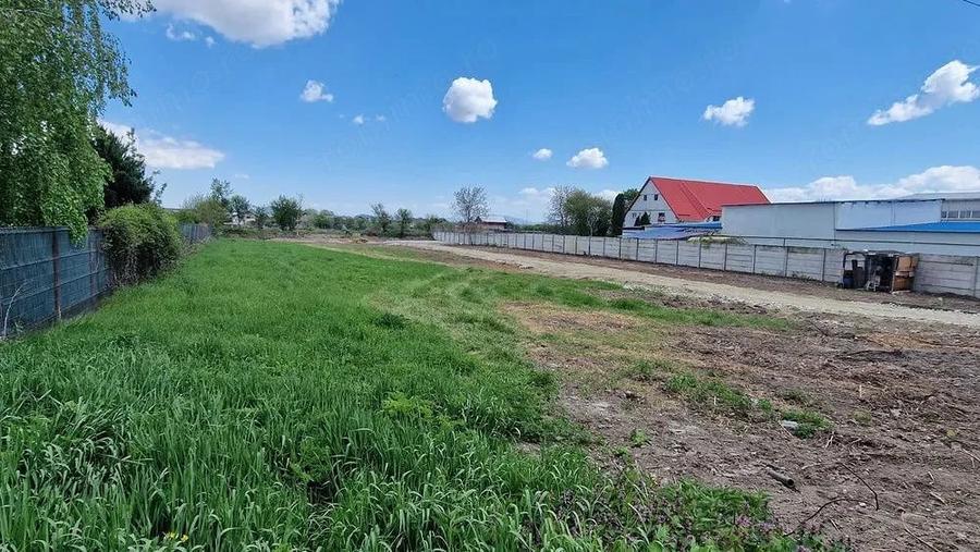 Teren de 2440 mp, în Stupini