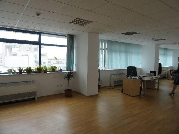 Birou, de 200 mp, în Unirii