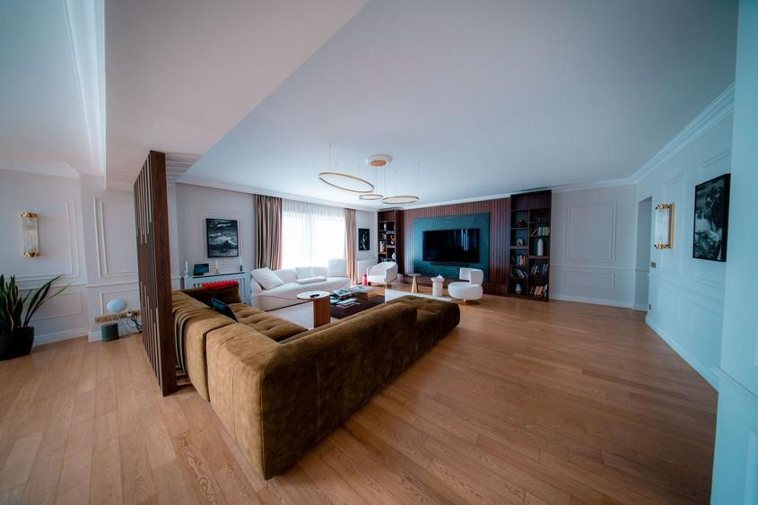 Penthouse cu 6 camere în Floreasca