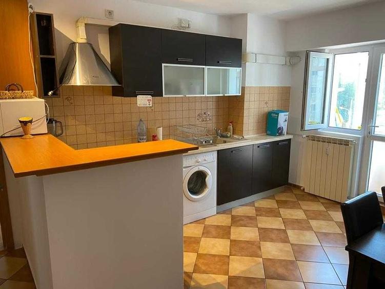 Apartament cu 2 camere decomandat în Calea Călărașilor