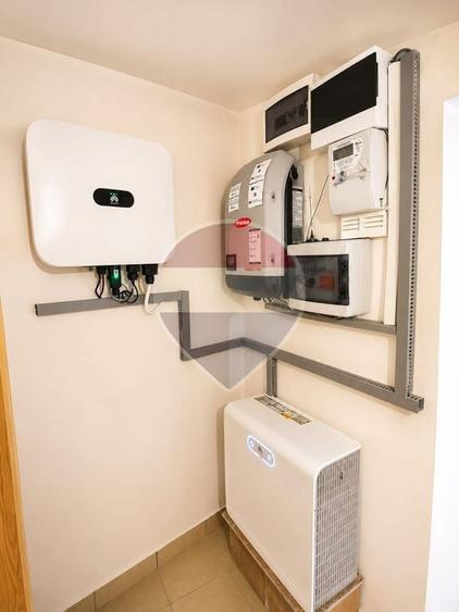 Casă cu 5 camere cu Teren 750 Mp în Fundeni