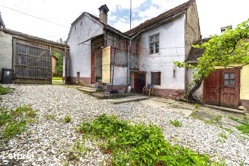 Casă cu 5 camere cu Teren 1995 Mp în Jibert