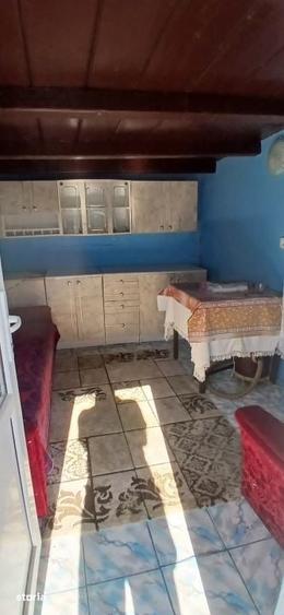 Casă cu 2 camere cu Teren 1113 Mp în Iris