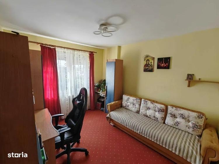 Apartament cu 3 camere decomandat în Remetea