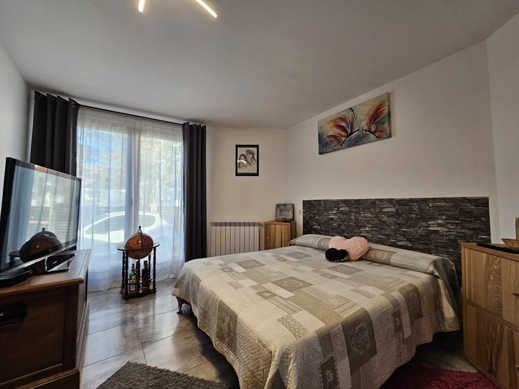Casă cu 5 camere cu Teren 463 Mp în Hărău