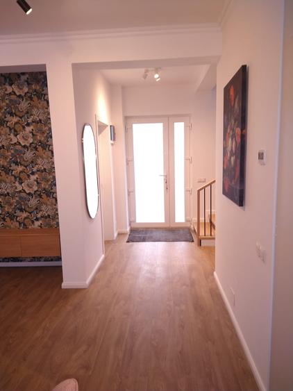 Duplex cu 4 camere cu Canalizare în Florești