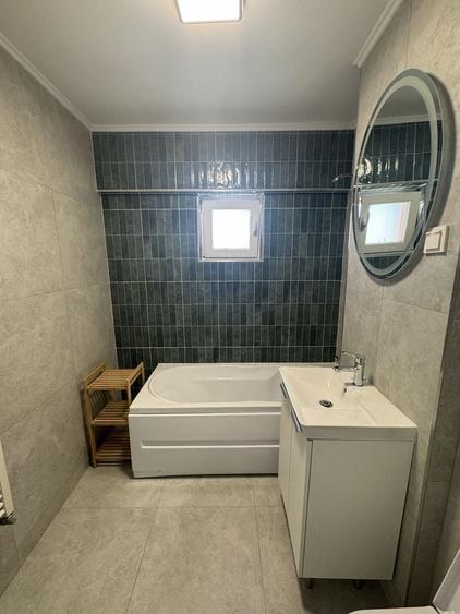 Apartament cu 4 camere decomandat în Tudor