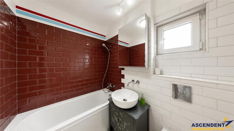 Apartament cu 2 camere semidecomandat în Centrul Civic