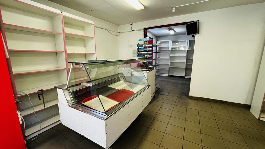 Spațiu comercial, de 61.439998626709 mp, în Dacia