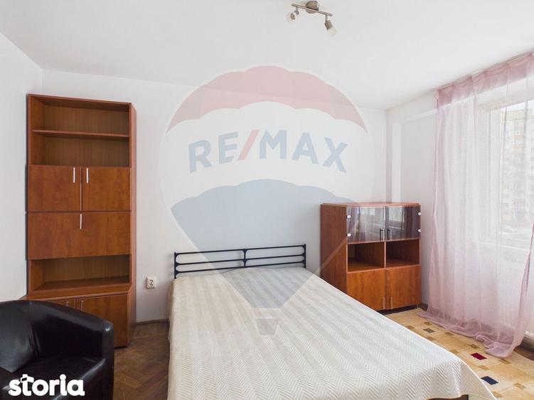 Apartament cu 3 camere, mobilat în Central