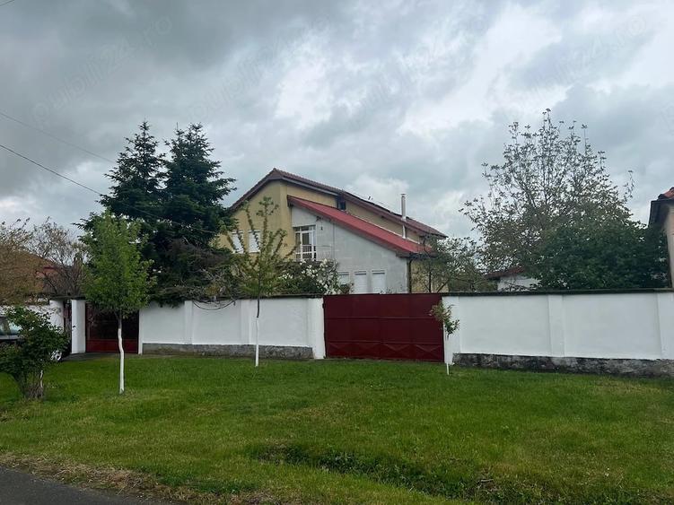Casă cu 1 camere cu Teren 3000 Mp în Cicir