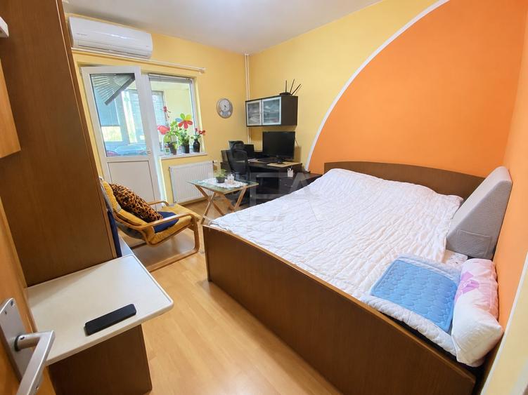 3 camere-Decomandat- Centrala Proprie- etaj 2/8- Calea 13 septembrie - 3