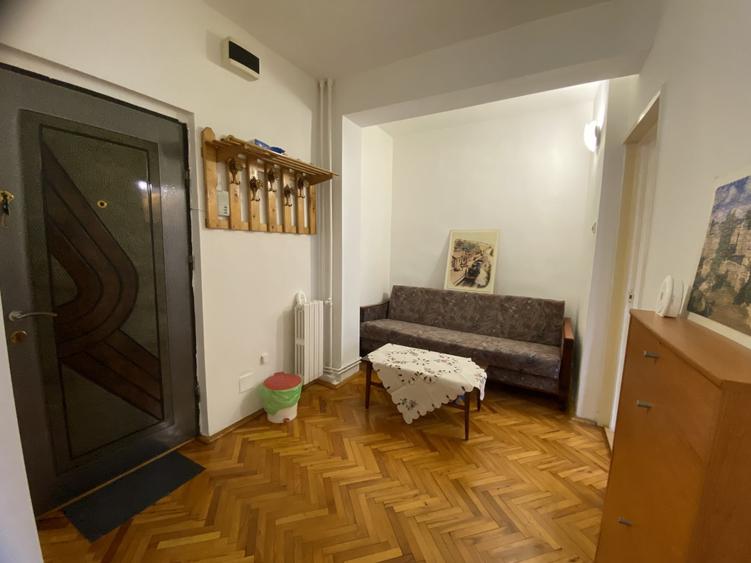 Apartament cu 2 camere decomandat, mobilat în Zorilor
