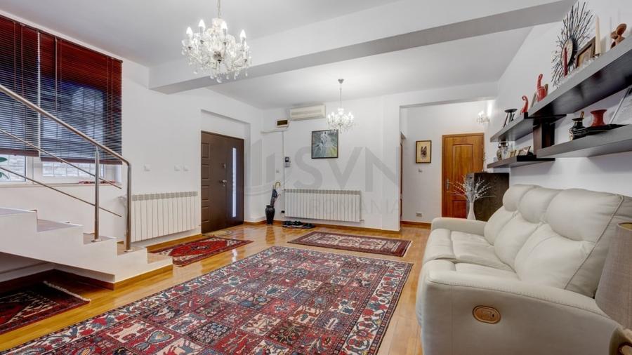 Casă individuală cu 5 camere cu Canalizare în Bucureștii Noi
