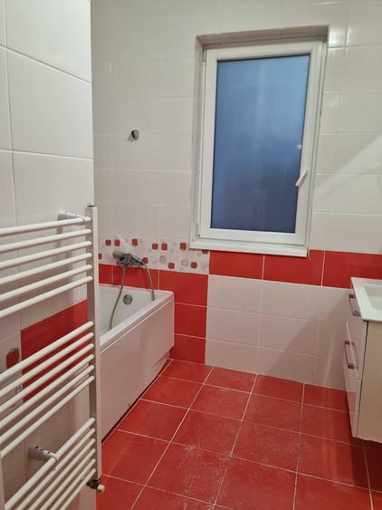 Apartament cu 3 camere în Florești