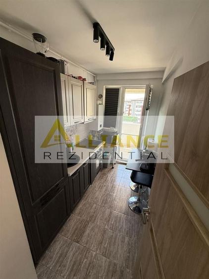Apartament cu 2 camere decomandat, mobilat în Sud