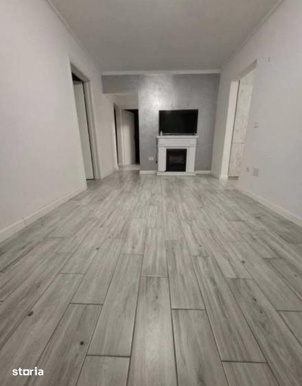 Apartament cu 4 camere decomandat în Rogerius