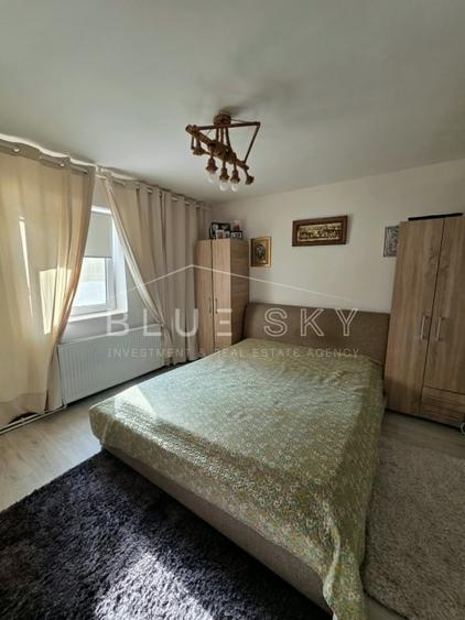 Apartament cu 3 camere decomandat, mobilat în Kamsas