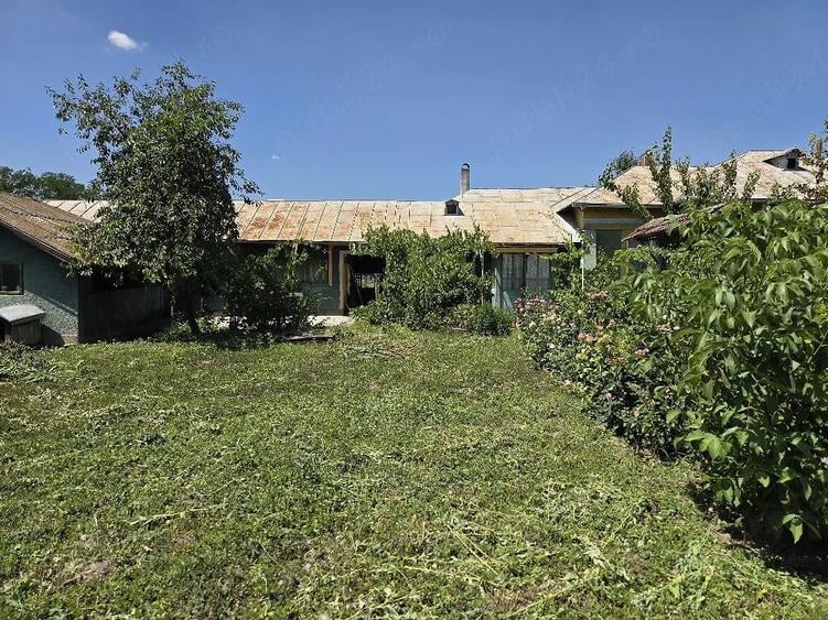 Casă cu 5 camere cu Teren 1772 Mp în Mavrodin