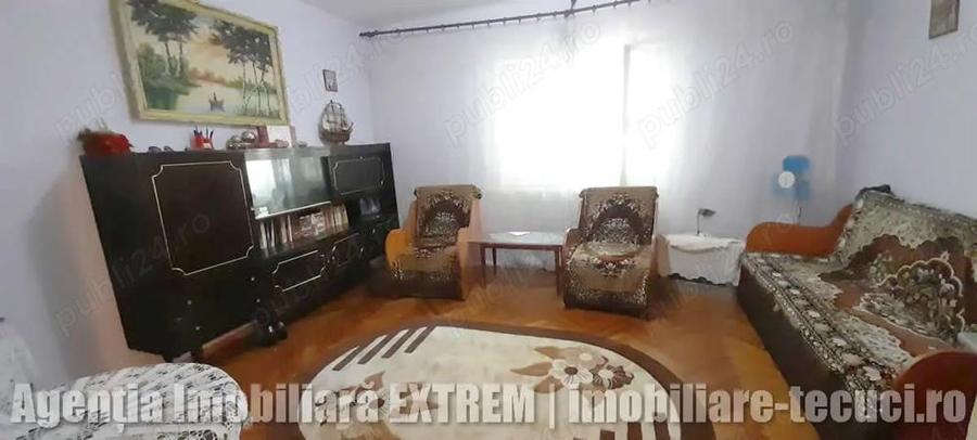 Casa cu 4 camere ?i 417mp teren in fa?a garii de sud din Tecuci - 1