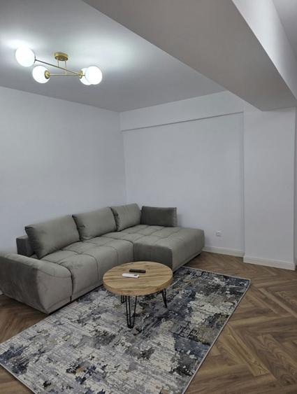 Apartament cu 2 camere decomandat în Românești