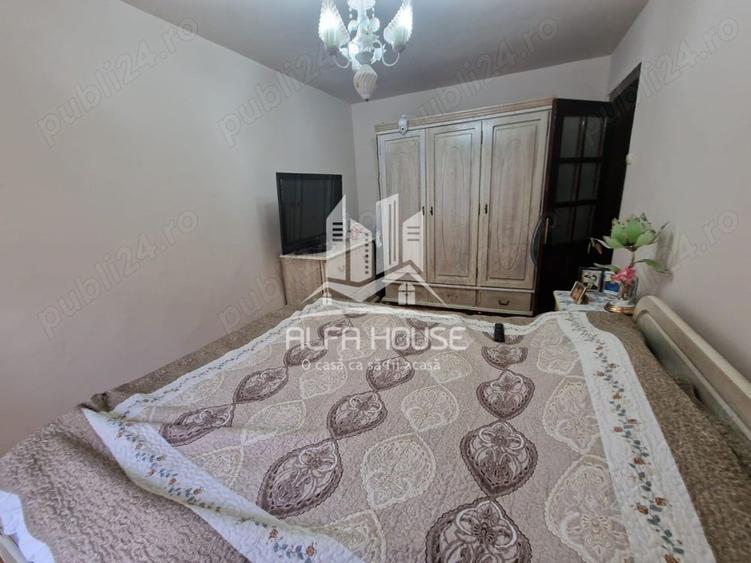 Apartament cu 3 camere semidecomandat în Govândari