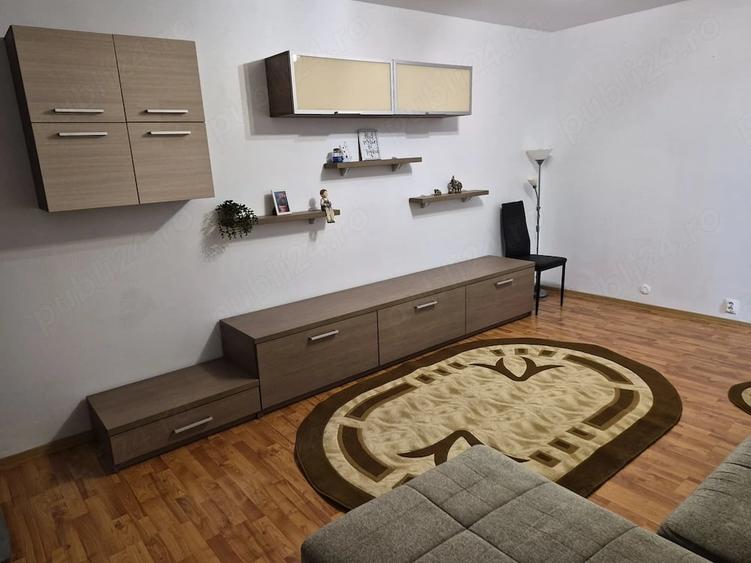 Apartament cu 2 camere decomandat în Sărari