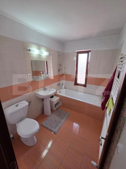 Casă individuală cu 5 camere cu Canalizare în Gârceiu
