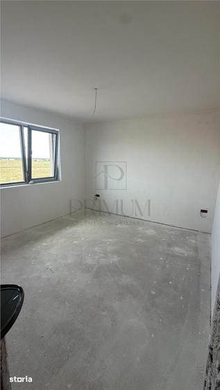 Casă cu 4 camere cu Teren 350 Mp în Moșnița Nouă