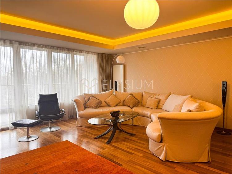 Apartament cu 4 camere decomandat, mobilat în Nordului