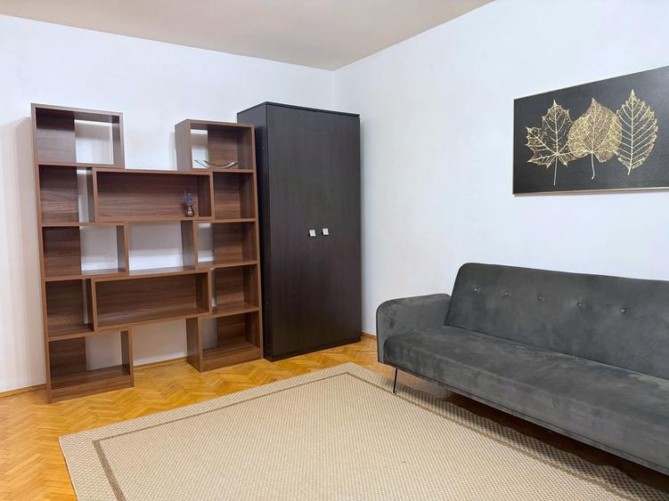 Apartament cu 2 camere decomandat în Zorilor