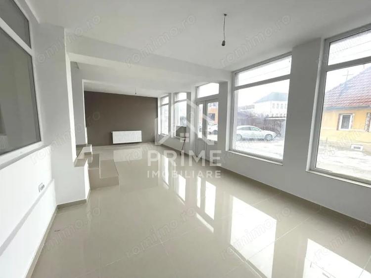 Spațiu comercial, de 118 mp, în Pianu